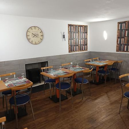 Châlus Hotel Du Centre מראה חיצוני תמונה