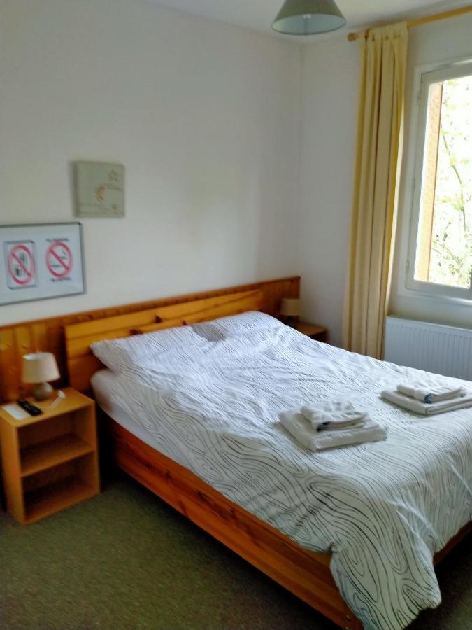Châlus Hotel Du Centre מראה חיצוני תמונה